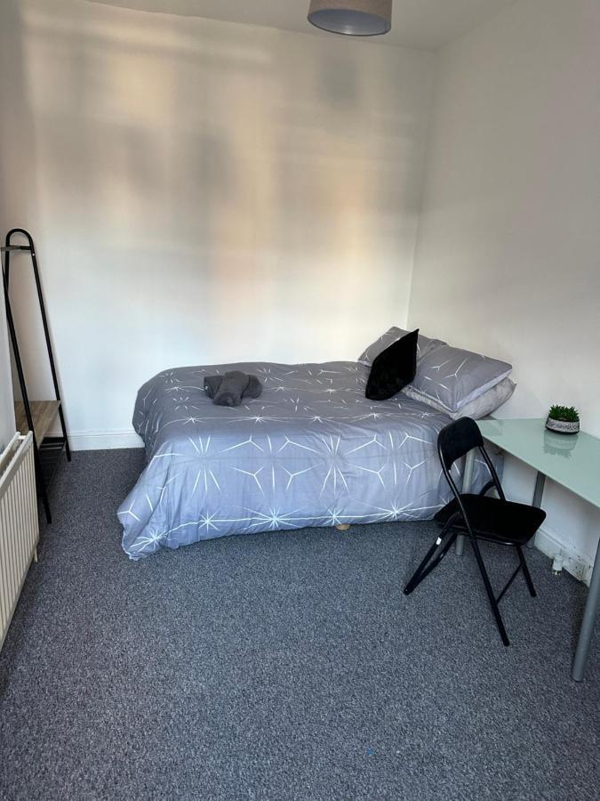 Tiye Estates Short Stay Stoke-on-Trent Esterno foto